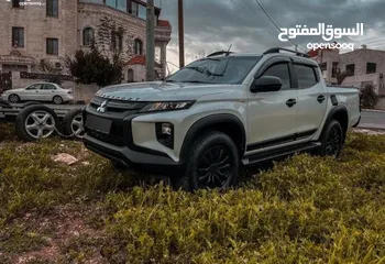  4 ميتسوبيشي L200 2021