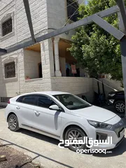  3 هيونداي ايونيك 2018 للبيع اربعة جيد الموقع اربد ابان حالة السيارة ممتازة