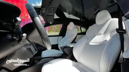  17 Tesla Model S Long Range Plus 2020 White interior