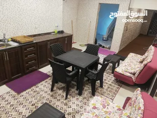  15 شقة طابق ارضي سوبر ديلكوس كما يوجد غرف مفروشة لطلاب الطب قرب مستشفى السلط الجديد