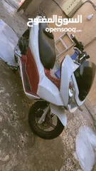  4 دراجه PCX ياباني