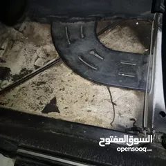  12 مرسيدسe200 للبيع (رقم الهاتف داخل الاعلان)