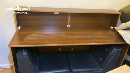  1 مكتب +كاونتر