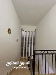  16 منزل للبيع ثلاث أدوار مفصولة في مدينة طرابلس منطقة السراج في طريق جزيرة المشتل جهة حمام بلقيس