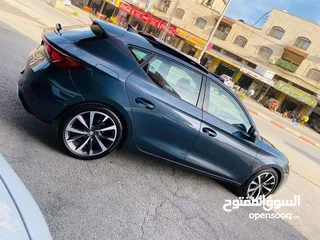  5 سيات ليون اف ار فل اضافات