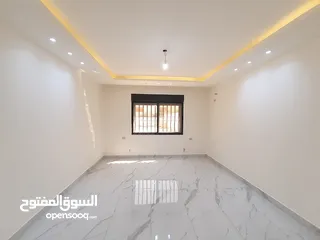  36 شقة شبه أرضية باجمل مناطق شفا بدران مساحة 150م مع تراس وكراج ومدخل خاص للبيع