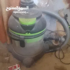  1 مكنسه كهربائيه غسيل