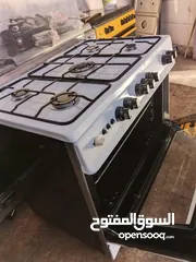  2 فرن غاز إيطالي مكفول بحالة ممتازة مقاس 90 سم و شغال فوق و تحت مع بعض و شغال كهرباء