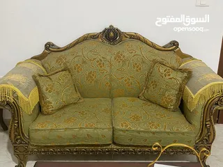  3 طقم كنب دمياطي بحالة ممتازة  للبيع بسعر مغري