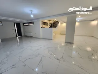  23 شقة أرضية دوبلكس فارغة للبيع في منطقة خلدا - REF: 14657