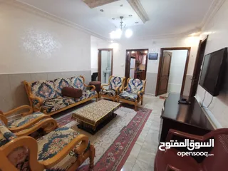  7 شقة جزء من فيلا للإيجار