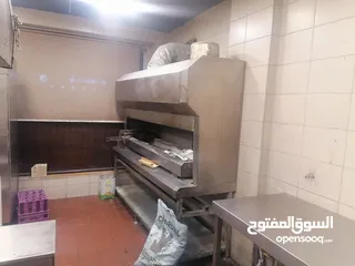  2 مطعم جاهز بمعداته للضمان بموقع حيوي في منطقة الجبيهة لعدم التفرغ لإدارة المطعم
