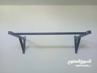  2 عقلة حائط تستحمل وزن 150+متوازي أرض يستحمل وزن 120+دامبلز وزن 25 للبيع كلهم