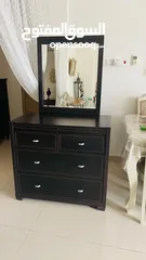  1 Dressing table for sale in clean condition