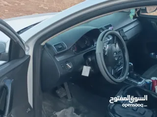  3 سيارة باسات موديل 2012 للبدل على جيب سانتاڤي