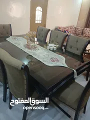  11 طاولة سفره 8 كراسي للبيع  توب نظافه