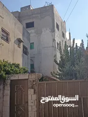  4 عماره مميزه في حي مميز بسعر جيد مناسبه لعائله مدخل مستقل قوشان مفروز اربع طوابق كل طابق مسطح 155 متر