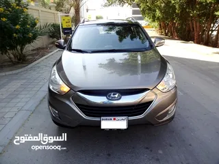  3 Hyundai Tucson Limited 4WD 2.4L Full Option Well Maintained Suv For Sale!