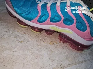  6 Original Nike shoes ‏