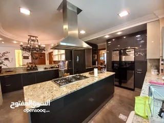  5 شقة مفروشة للإيجار 340م2 ( Property 18197 )-174847950