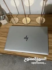  1 لابتوب HP مستعمل وبحالة الجديد مكفول سنة