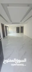  11 شقه ارضيه في اجمل مناطق الحمر 250 متر تشطيبات مميزه جدا من المالك جديده غير مسكونه دفعة و اقساط