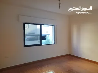  7 شقة سكنية للايجار بمدخل مستقل