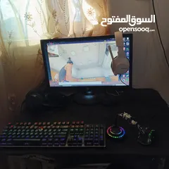  1 جهاز كمبيوتر بسعر حرق