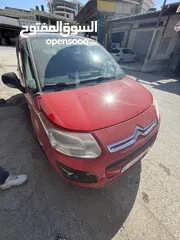  1 ستروين c3 بيكاسو