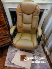  4 كرسي مكتبي جلد مريح جداا للجلسات الطويله جوده ومتانه الالوان بتحكي عن جمالها واقل سعر بالمملكه وتحدي