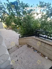  3 شقة ارضية من فيلا مع ترسات خلدا