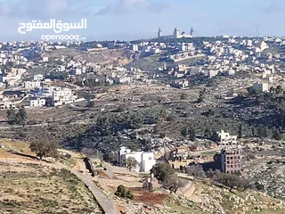  12 ارض مميزة 700 متر في ابو نعير ذات اطلاه عاليه على مسجد الحدائق وابراج السادس تبعد عن دوار الشعب 10د