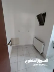  23 شقه فارغه للايجار ضاحيه الامير راشد + 4 نوم + 220 متر + غرفه خادمه+