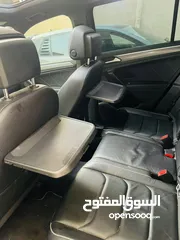  3 Volkswagen Tiguan R-Line 4x4