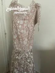  3 فساتين خطب او اعراس للبيع