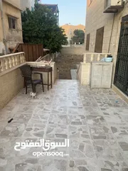  7 شقة للبيع.