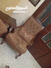  3 طقم كنب بحاله جيده جدا للبيع المستعجل