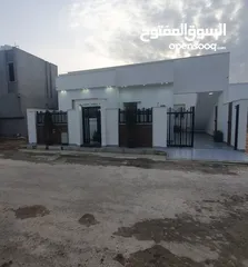 1 فيلا أرضية جديدة ماشاءالله للبيع في مدينة طرابلس منطقة السراج طريق المواشي بعد جامع الصحابة