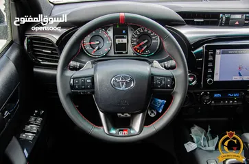  14 شركة العلامة الذهبية(مكفولـــه)Toyota Hilux GR 2023