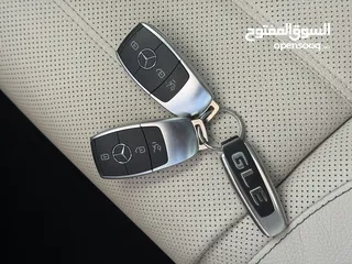  25 مارسيدس GLE 350e ترخيص 2022 محرك 2000 هايبرد plug in/يقطع على الشحنه 99 كيلو متر