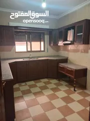 1 شقة فارغة للايجار