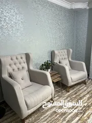  2 كنب حديث سبع مقاعد ثنائيه وثلاثيه ومفردتين