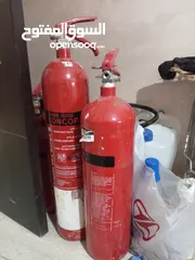  1 طفايات  Co2 5 كيلو غرام واثنين كيلو غرام