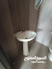  3 اطقم حمامات مستعملة بحالة ممتازة للبيع بسعر مغري