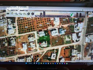  1 قطعة أرض سكنية مميزة للبيع في حي الزهور في مدينة الرمثا