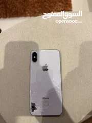  2 آيفون X للبيع البطارية 80 و مكسور من ورا كسره صغيره