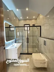  17 شقة دوبلكس مع روف باطلالة مميزة مساحة 280 + 90 باجمل مناطق رجم عميش - حي الصحابة -شركة رمضان للاسكان