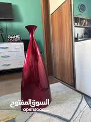 2 .فازا جميلة جدا بحالة ممتازة ولا يوجد بها اي شخط