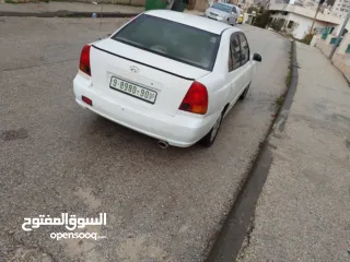  2 هونداي فيرنا 2004