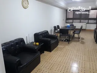  5 شقة إدارى بموقع حيوى بمدينة نصر